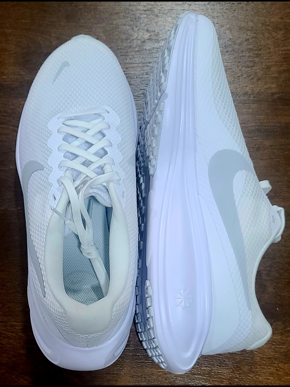 Nike Revolution 8 Road Running Shoes Women’s 11.5 (Wide)